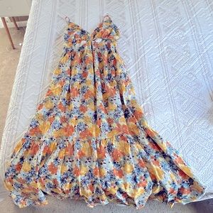 Abercrombie & Fitch Maxi Dress Women’s Cut Out Smocked Floral, size small